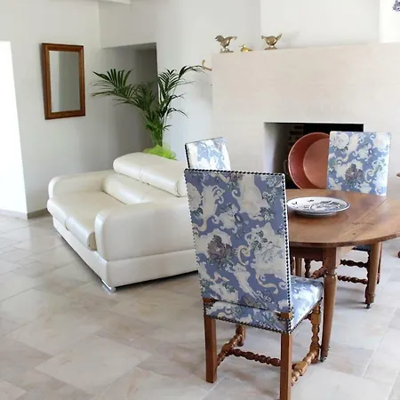 Holiday Tremont Tatil Evi Saint-Bonnet-sur-Gironde