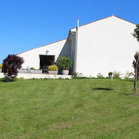 Holiday Tremont Tatil Evi Saint-Bonnet-sur-Gironde